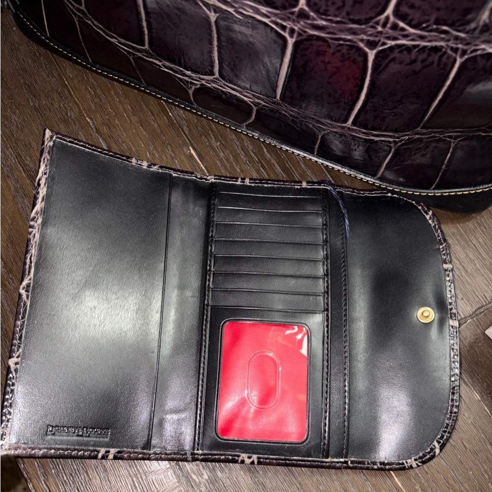 Dooney & Bourke Maurizia Croc-Embossed Aubergine Tote, Pouch EUC & NWT WALLET - Picture 6 of 15